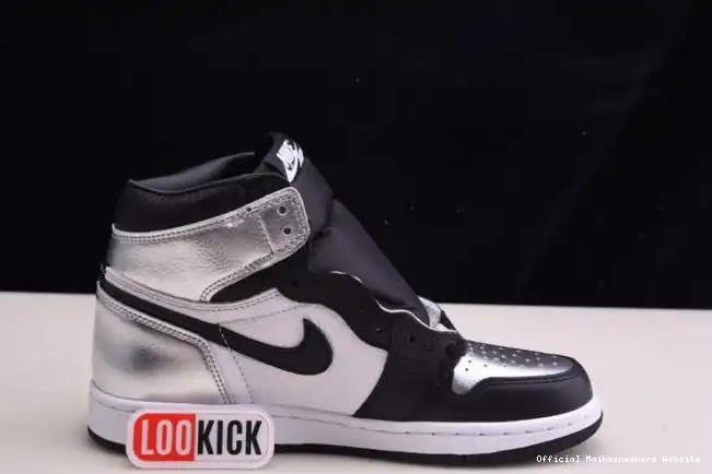 Official Maikesneakers SILVER WMNS TOE OG JORDAN AIR HIGH CD0461-001 1 0405